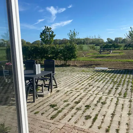 Vakantiewoning Op De Woerd Feriehus